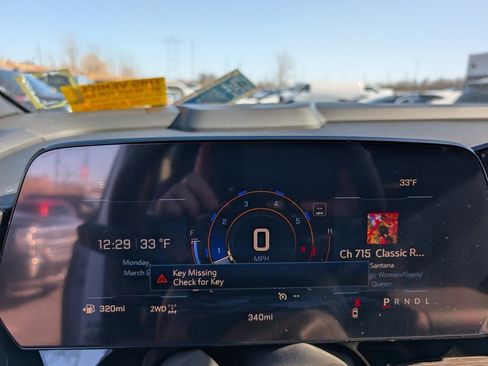 Used 2026 Chevrolet Suburban Z71 w/ Comfort Package image 14