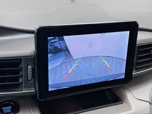 Used 2023 Ford Explorer XLT w/ Equipment Group 202A image 14