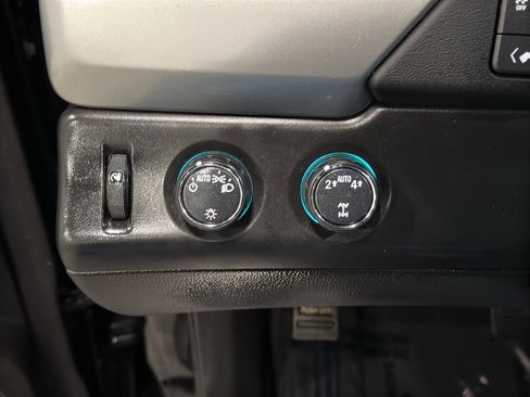 Used 2019 Chevrolet Tahoe LT image 11