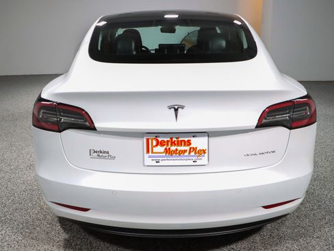 Used 2020 Tesla Model 3 Long Range AWD/4WD image 8