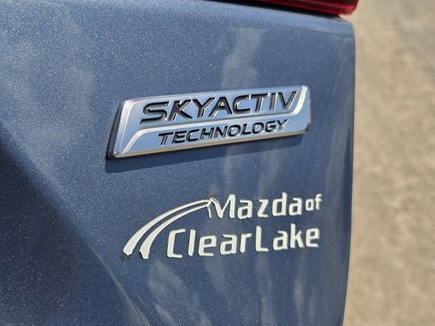Used 2016 MAZDA MAZDA3 i Sport w/ Preferred Equipment Package FWD image 11