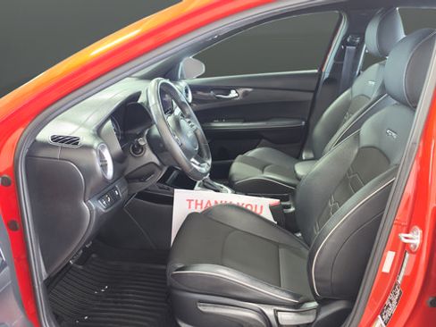 Used 2023 Kia Forte GT-Line w/ GT-Line Technology Package FWD image 9