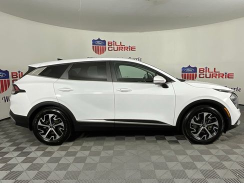 Used 2023 Kia Sportage EX FWD image 2