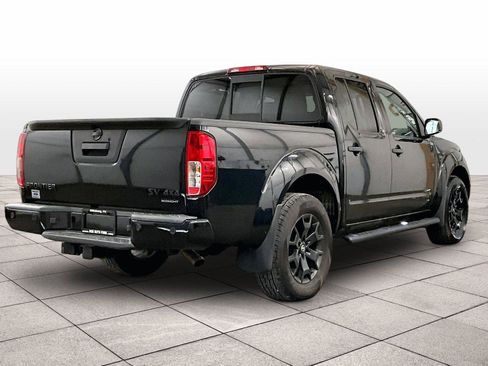 Used 2020 Nissan Frontier SV w/ Midnight Edition Floor Mats AWD/4WD image 11