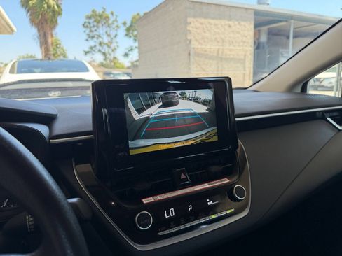 Used 2025 Toyota Corolla LE FWD image 22
