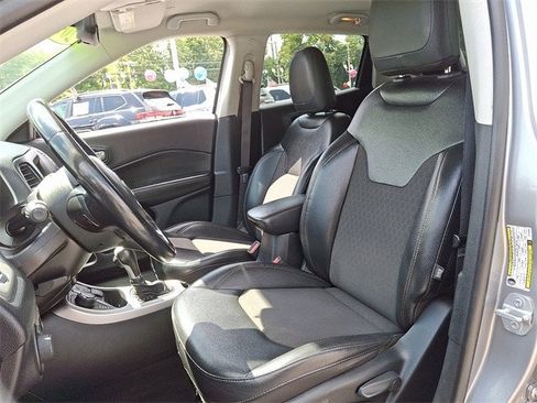 Certified 2020 Jeep Compass Latitude image 13