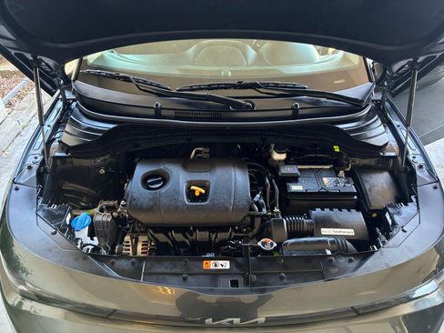 Used 2025 Kia Soul LX w/ LX Technology Package image 32