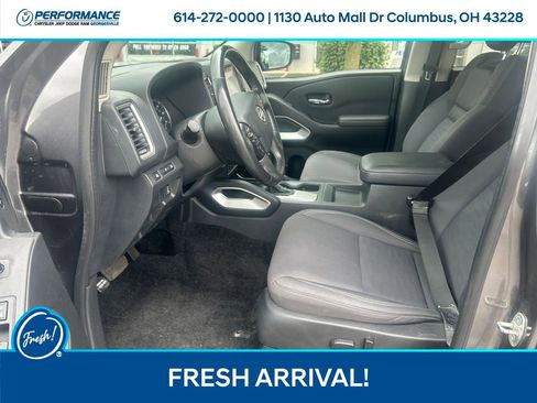 Used 2022 Nissan Frontier SV AWD/4WD image 12
