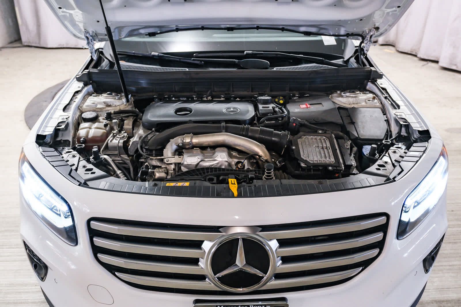 Used 2024 Mercedes-Benz GLB 250 image 32