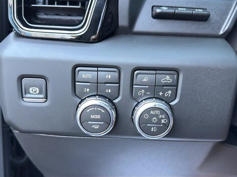 Used 2026 GMC Sierra 1500 AT4 w/ AT4 Premium Package AWD/4WD image 32