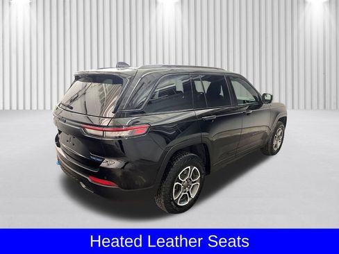 Used 2022 Jeep Grand Cherokee Trailhawk w/ Luxury Tech Group III image 8