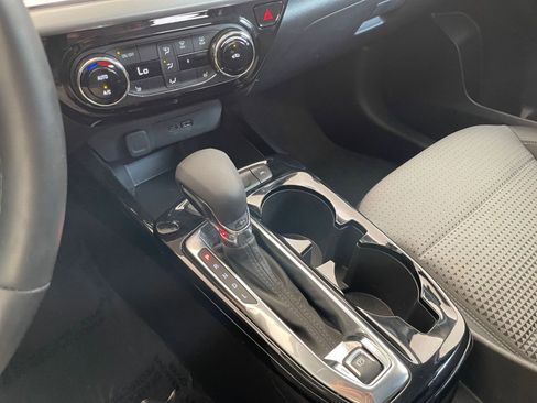 Used 2025 Chevrolet Trax LT w/ LT Convenience Package image 36