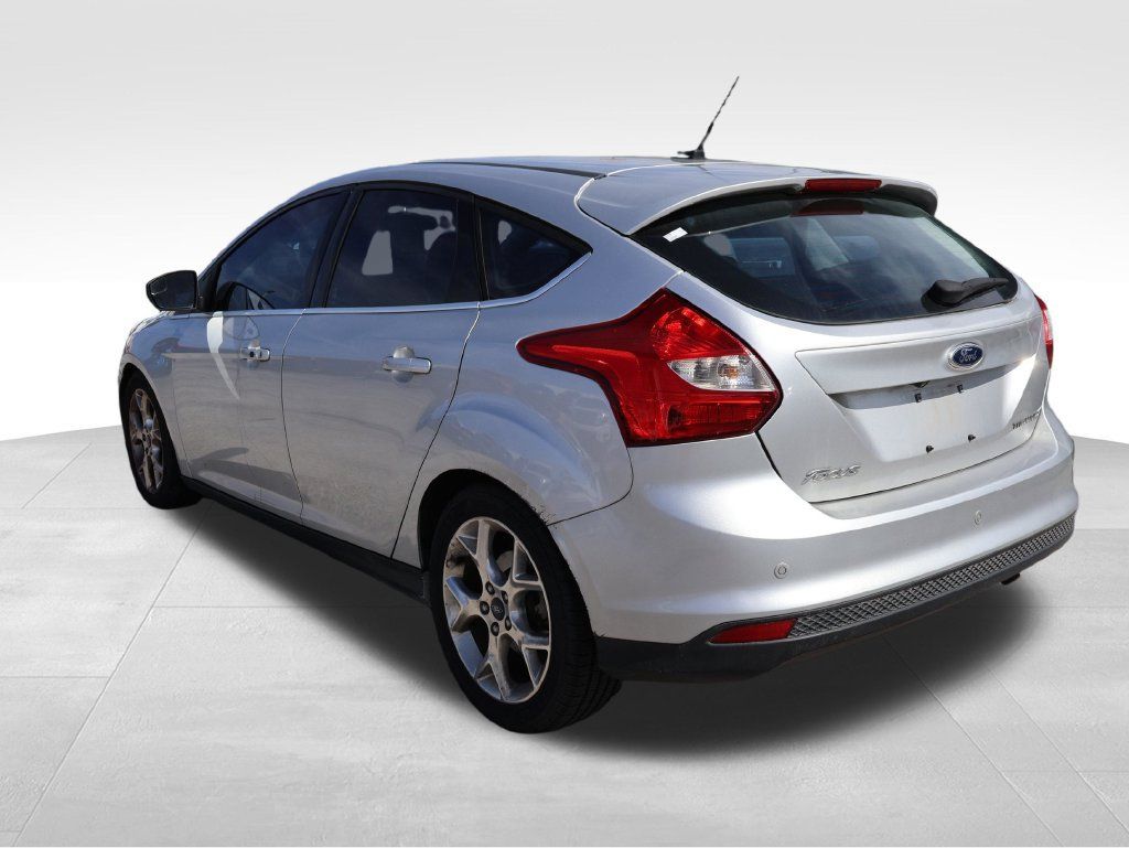 Used 2014 Ford Focus Titanium FWD image 24