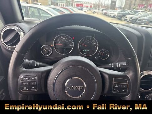 Used 2016 Jeep Wrangler Unlimited Sahara w/ Connectivity Group image 23