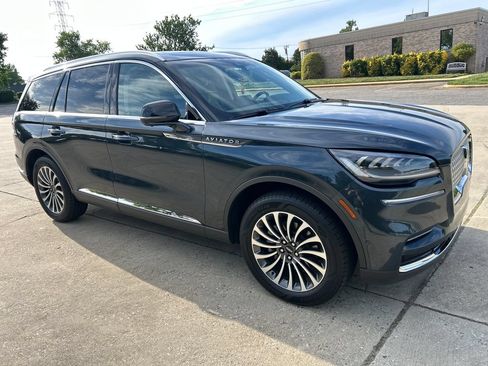 Certified 2024 Lincoln Aviator Reserve w/ Equipment Group 201A AWD/4WD image 9