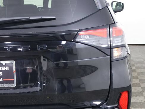 Used 2025 Subaru Forester Limited w/ Popular Package #1 AWD/4WD image 18