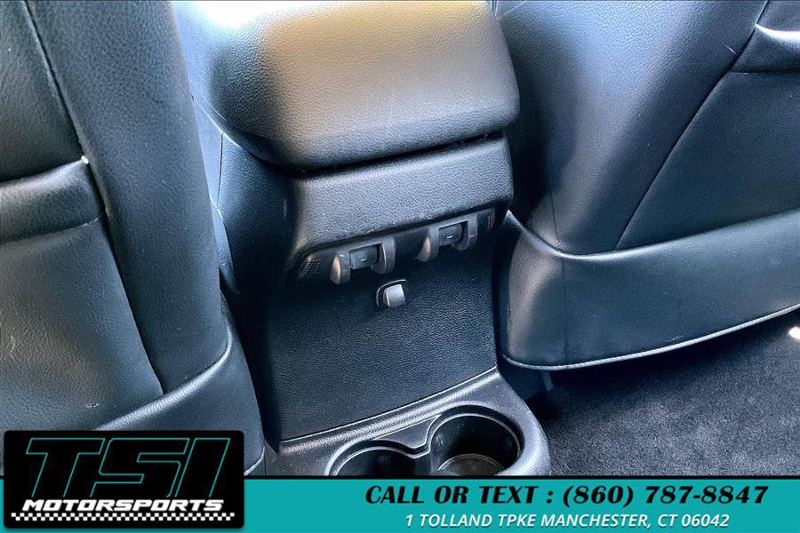 Used 2014 Jeep Wrangler Unlimited Sahara w/ Dual Top Group AWD/4WD image 29