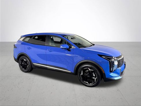 New 2026 Kia Sportage EX FWD image 4