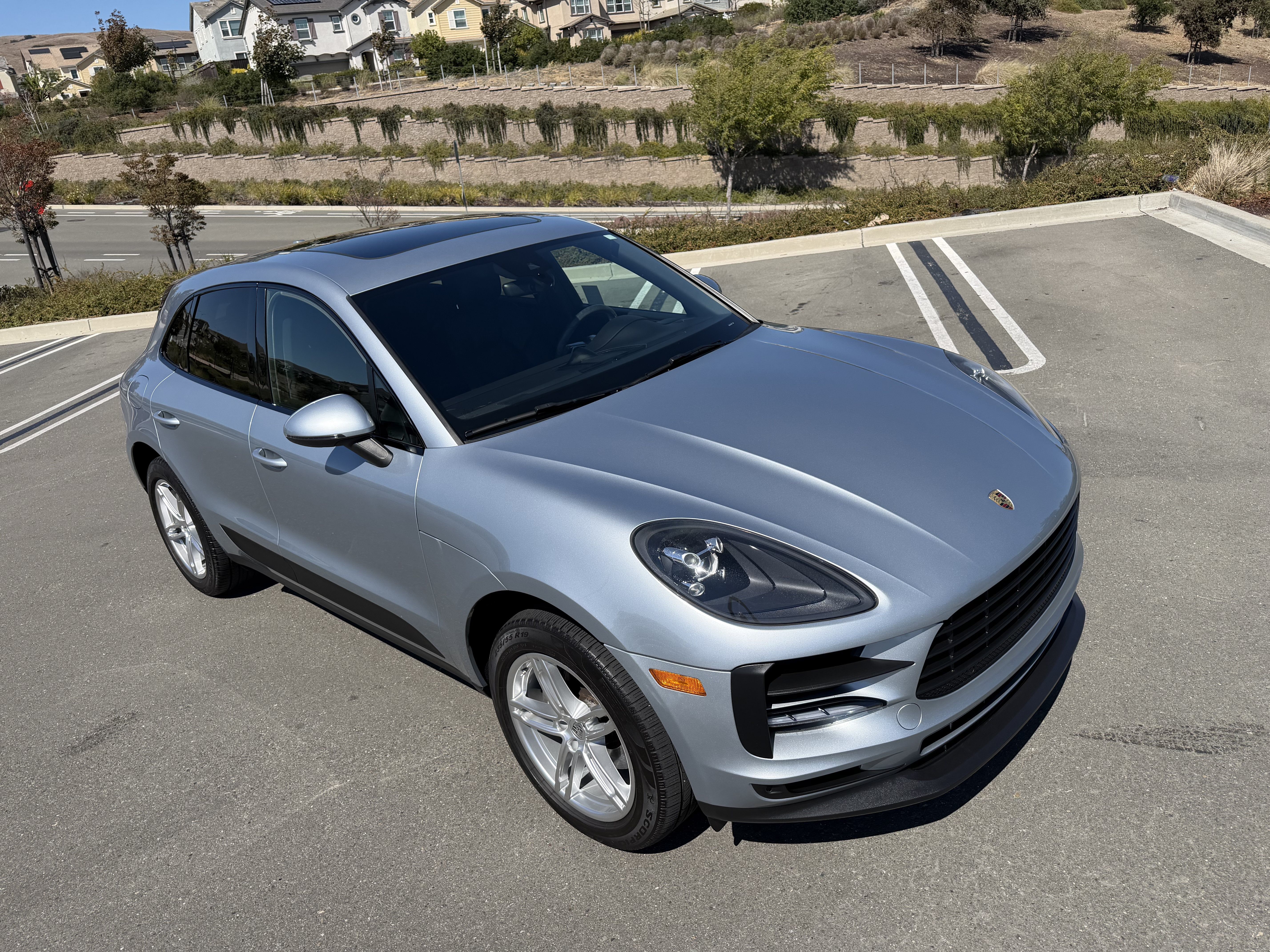 Used 2020 Porsche Macan AWD/4WD image 10