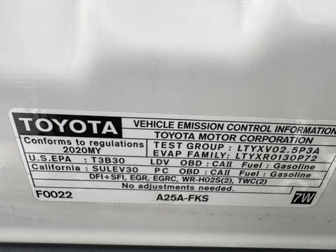 Used 2020 Toyota Camry SE w/ Carpet Mat Package FWD image 21