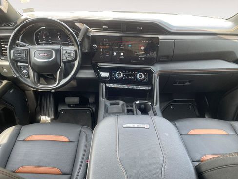 Used 2024 GMC Sierra 2500 AT4 w/ AT4 Premium Plus Package AWD/4WD image 10