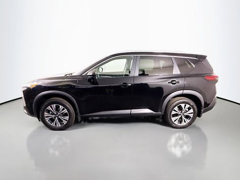 Used 2022 Nissan Rogue SV w/ SV Premium Package image 6