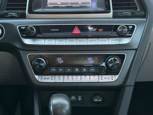 Used 2018 Hyundai Sonata Limited image 35