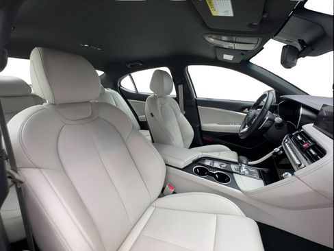 Used 2024 Genesis G70 2.5T AWD/4WD image 30