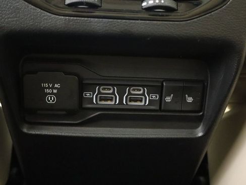 Used 2022 Jeep Grand Cherokee Limited AWD/4WD image 21