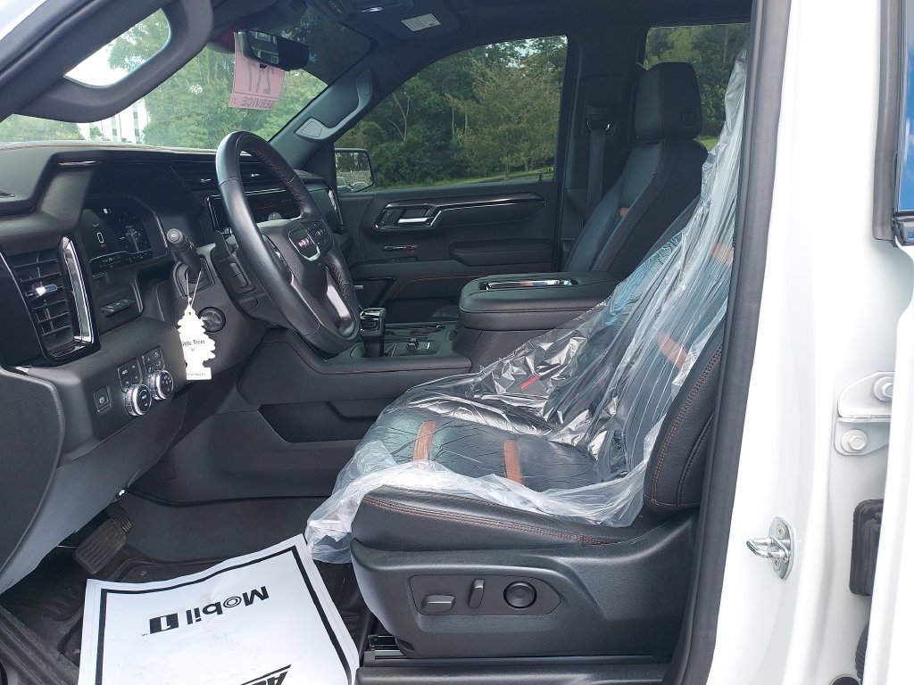 Used 2022 GMC Sierra 1500 AT4 w/ AT4 Premium Package AWD/4WD image 13