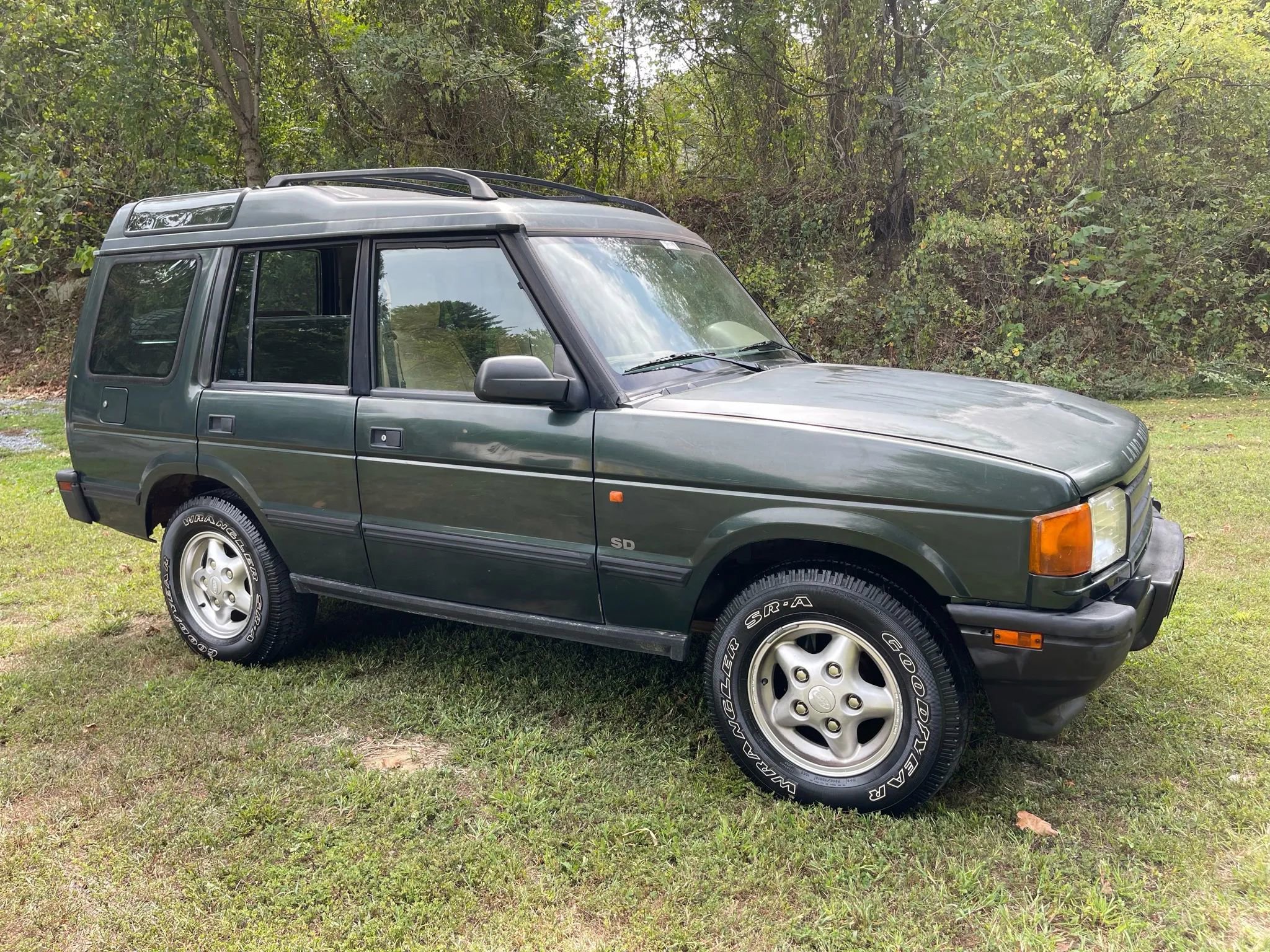 Used 1999 Land Rover Discovery SD AWD/4WD image 3