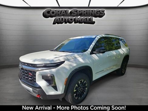 Used 2024 Chevrolet Traverse Z71 w/ Enhanced Driving Package AWD/4WD image 2