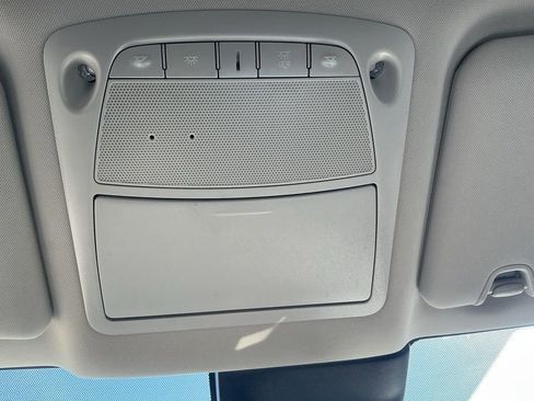 Used 2019 Nissan Rogue SV image 19