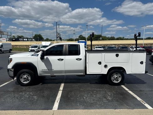 Used 2022 GMC Sierra 2500 Pro w/ Convenience Package RWD image 4
