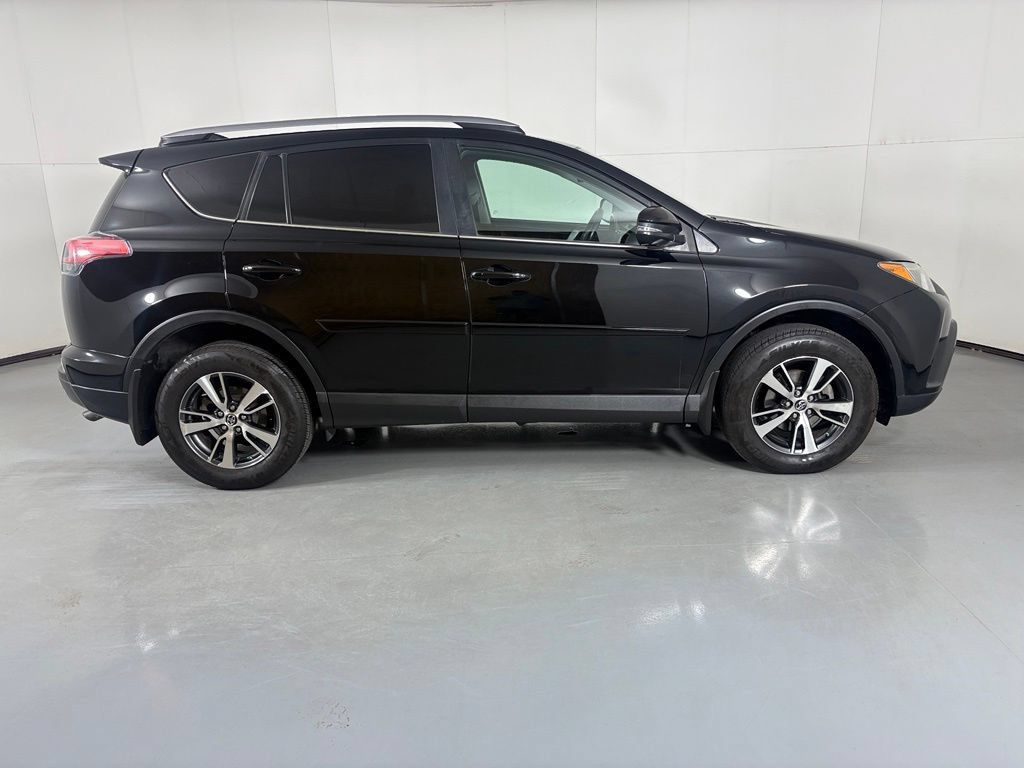 Used 2018 Toyota RAV4 XLE w/ Plus Extra Value Package AWD/4WD image 9