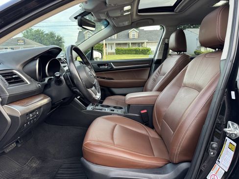 Used 2018 Subaru Outback 3.6R Touring w/ Popular Package #3 image 14