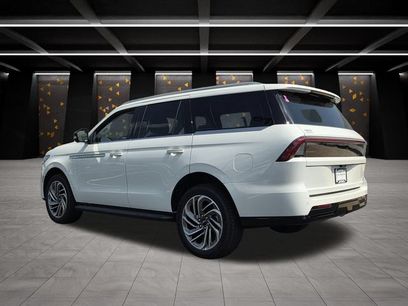 New 2027 Lincoln Navigator Premiere