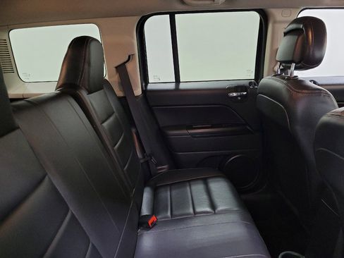 Used 2016 Jeep Patriot High Altitude AWD/4WD image 19