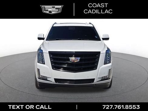 Used 2013 Cadillac Escalade Luxury image 3