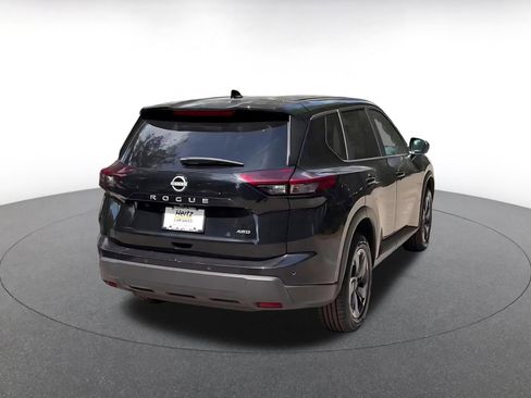 Used 2025 Nissan Rogue SV AWD/4WD image 14