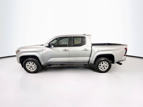 Used 2024 Toyota Tacoma SR5 RWD image 4