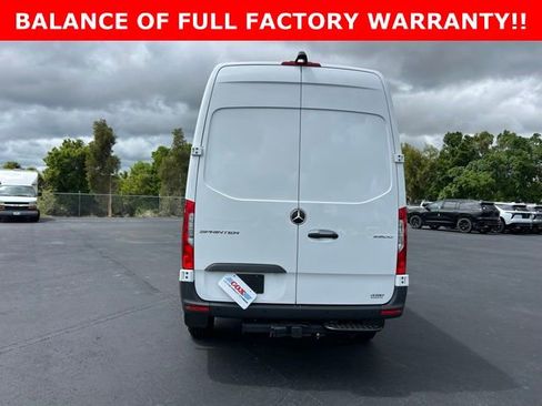 Used 2024 Mercedes-Benz Sprinter 2500 image 5