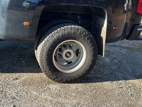 Used 2018 Chevrolet Silverado 3500 High Country w/ Duramax Plus Package image 12