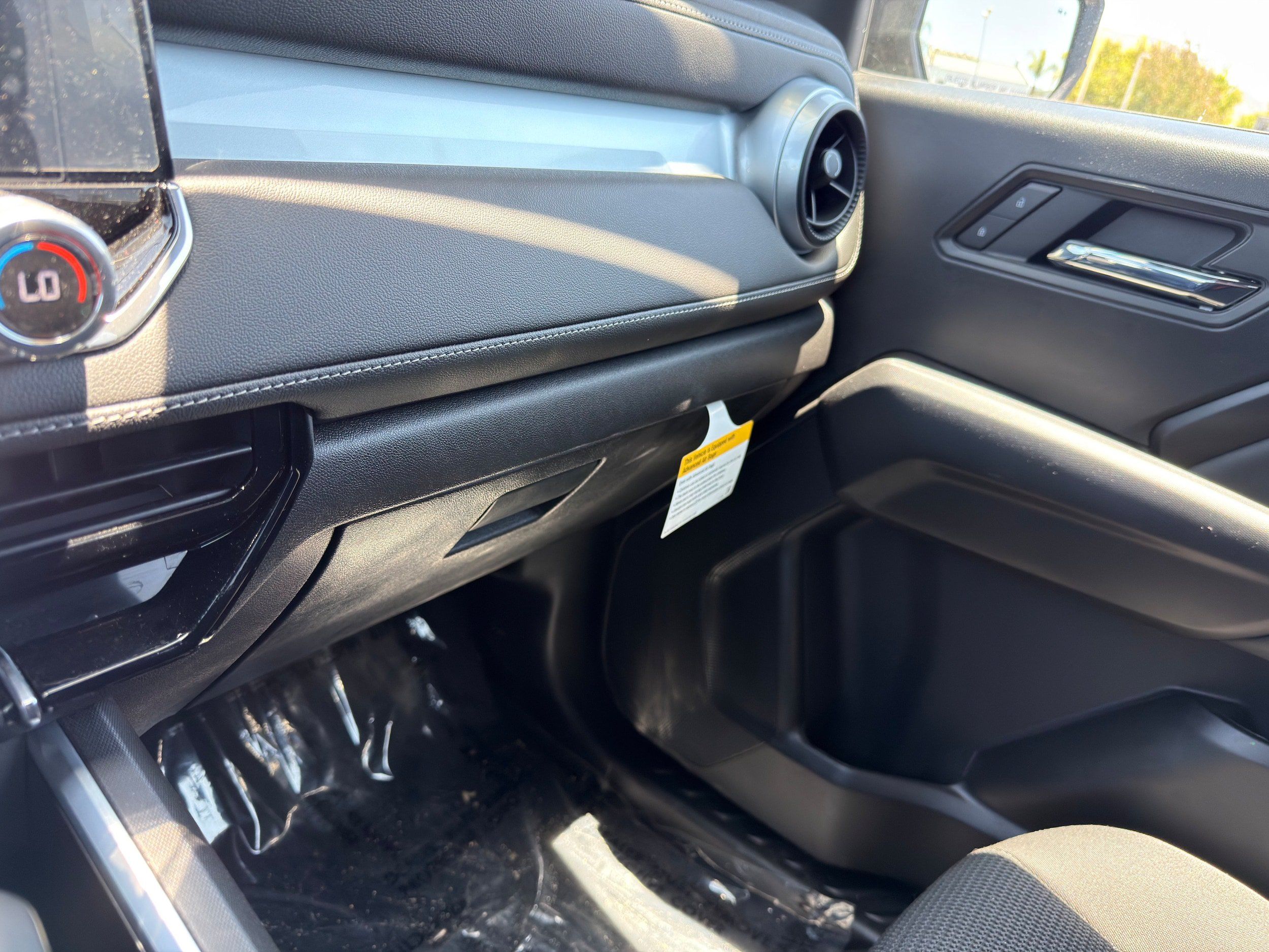 Used 2026 Chevrolet Colorado LT RWD image 35