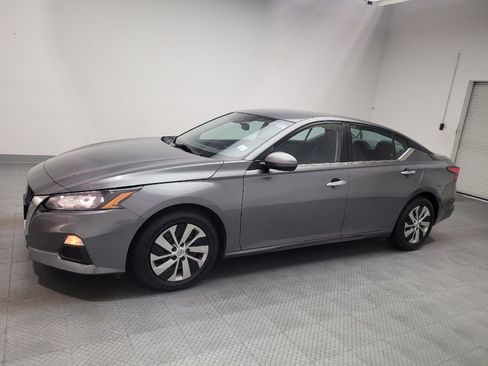 Used 2022 Nissan Altima 2.5 S FWD image 2