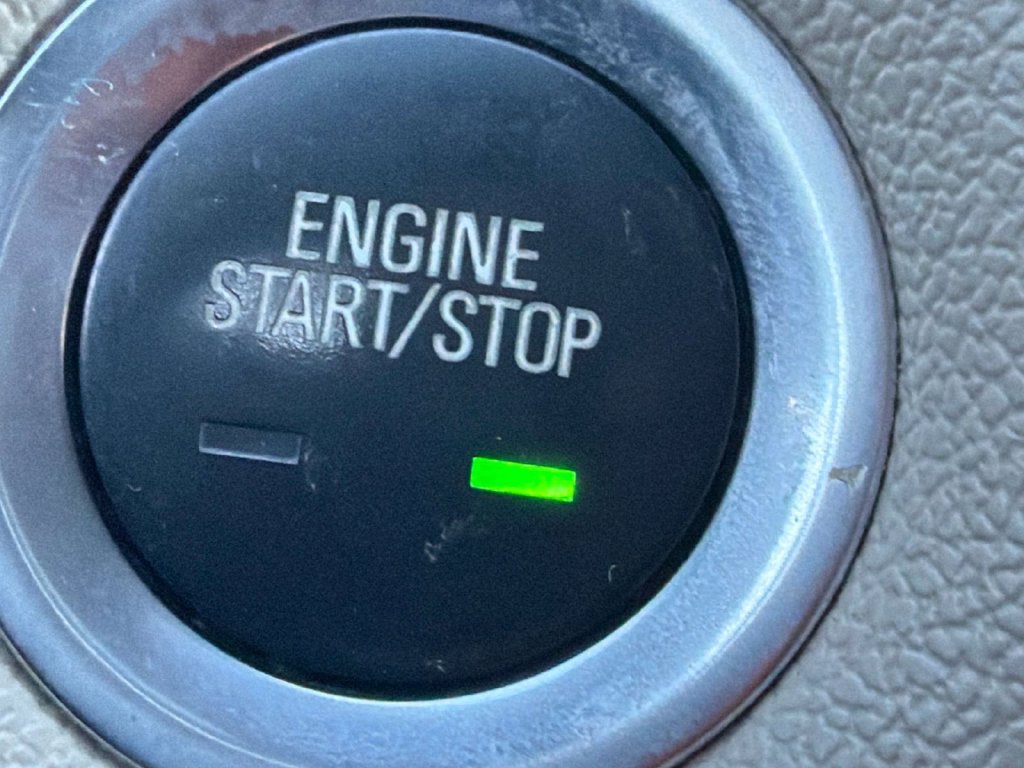 Used 2023 Chevrolet Traverse LS FWD image 18