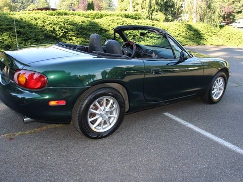 Used 1999 MAZDA MX-5 Miata RWD image 4