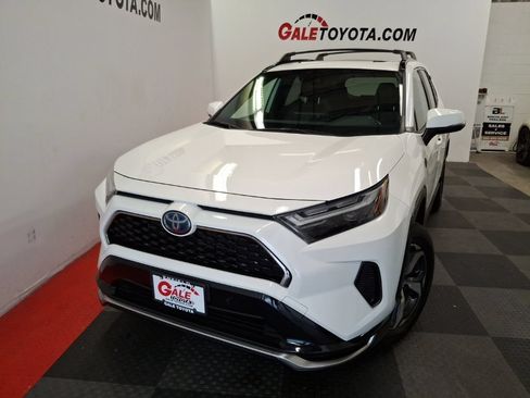 Used 2023 Toyota RAV4 SE w/ Weather & Moonroof Package AWD/4WD image 3