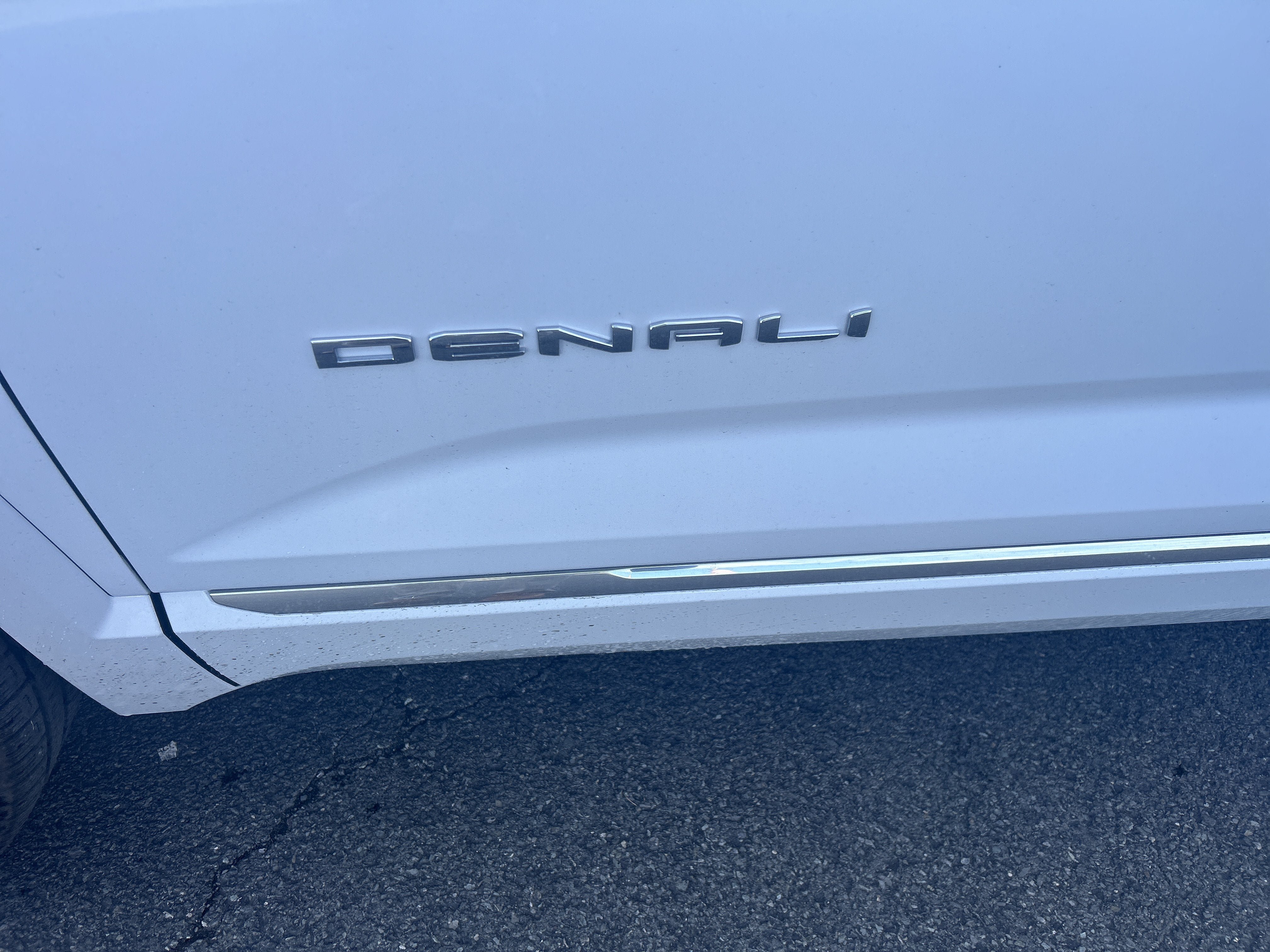 New 2027 GMC Terrain Denali w/ LPO, Floor Liner Package AWD/4WD image 3