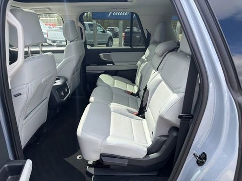 Used 2025 Ford Expedition Max Platinum AWD/4WD image 13